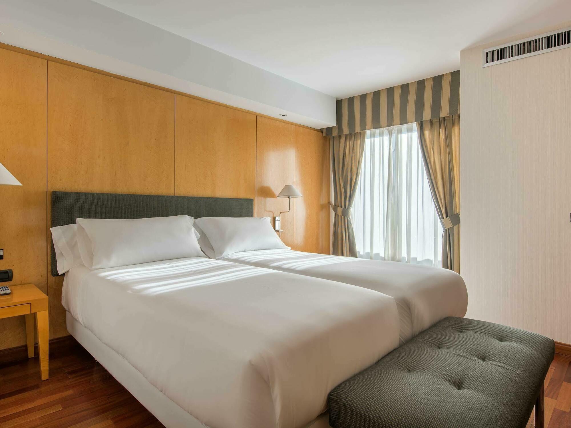 เอ็นเอช ปาซิโอ เดอ ลา ฮาบาน่า Hotel มาดริด ภายนอก รูปภาพ